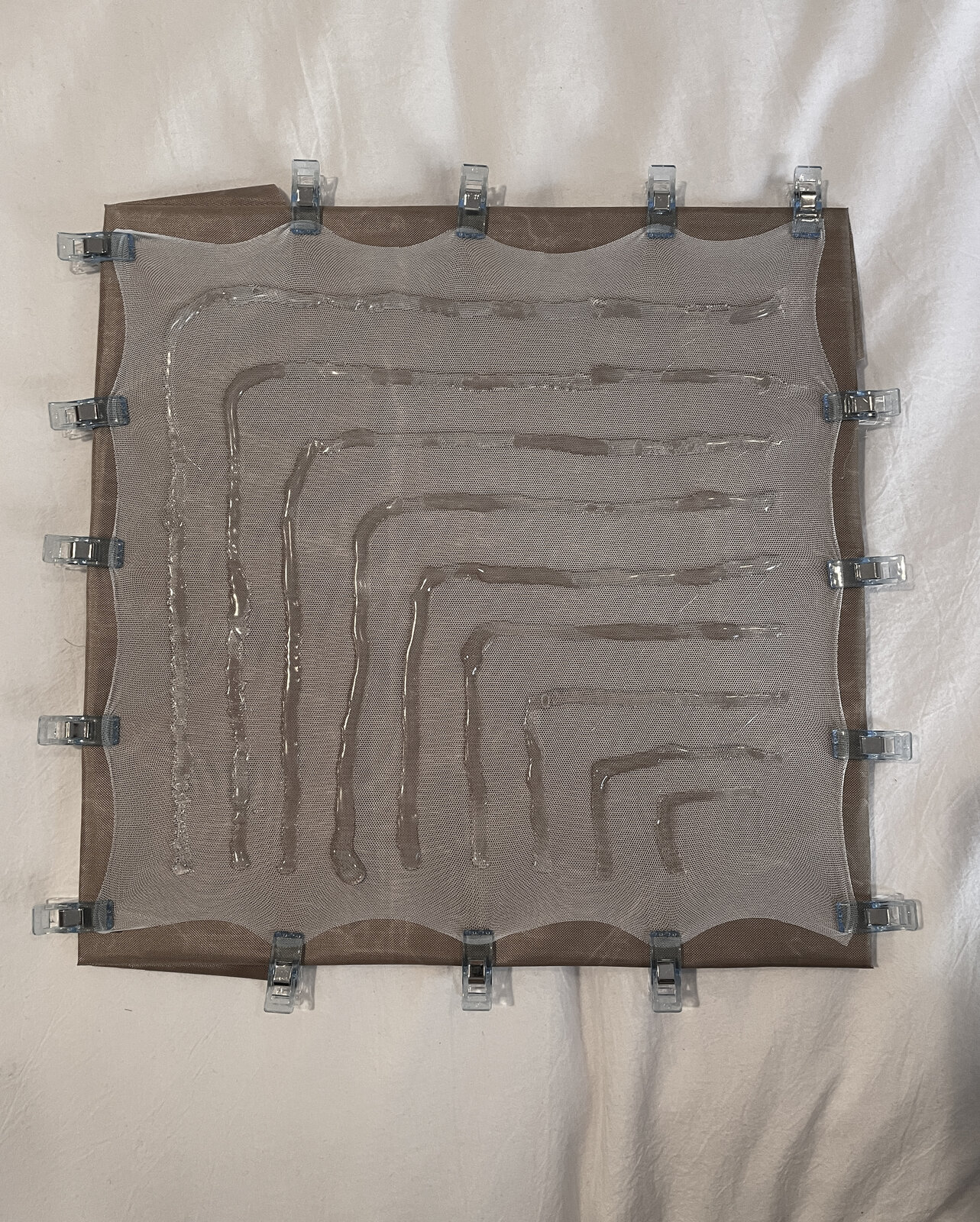 PUR hotmelt lines on stretched mesh